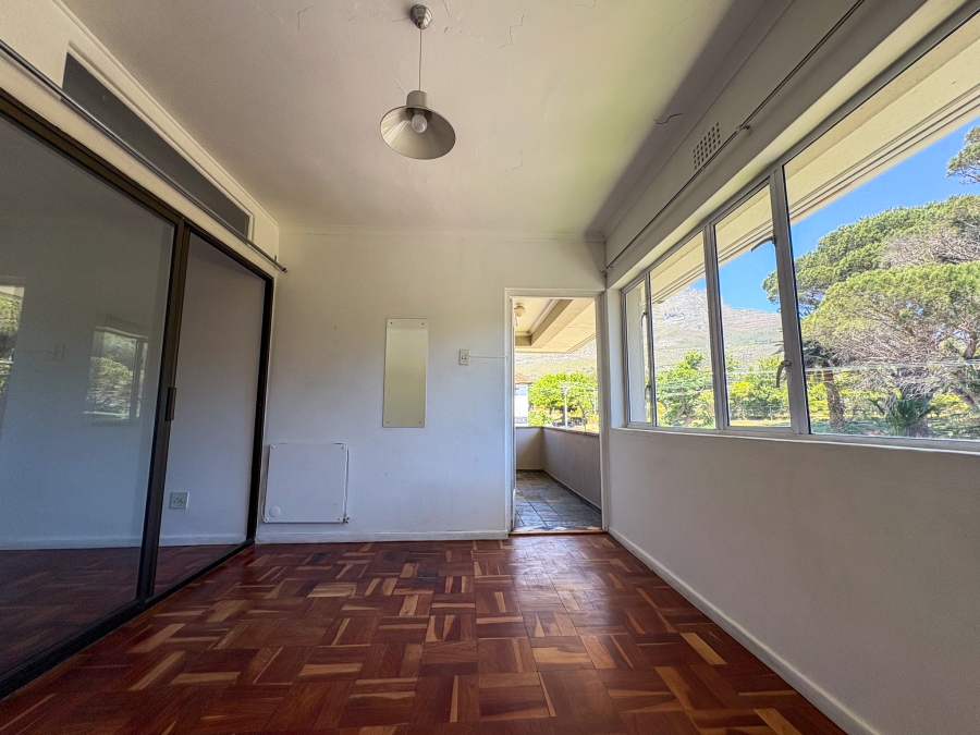 2 Bedroom Property for Sale in Oranjezicht Western Cape